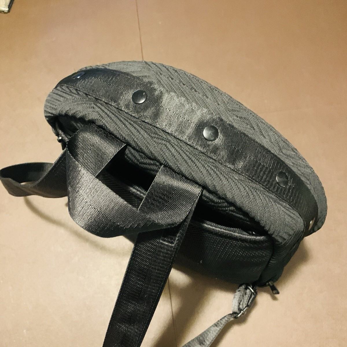 GO DASH DOT ROUND BACKPACK BLACK | eBay display picture 1