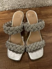 a new day heels 8.5