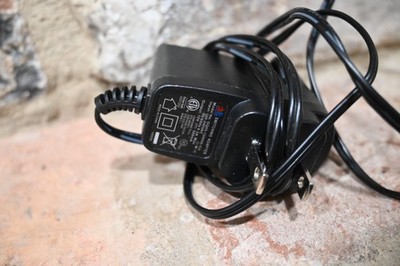 Power Supply AC Adapter  Output 12V 500mA  2A Input 120-240VAC 0.8A  5.5mm x 2mm