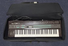 Yamaha DX7s Digital Programmable Synthesizer 61-Key Brown  W/ Carrying Case