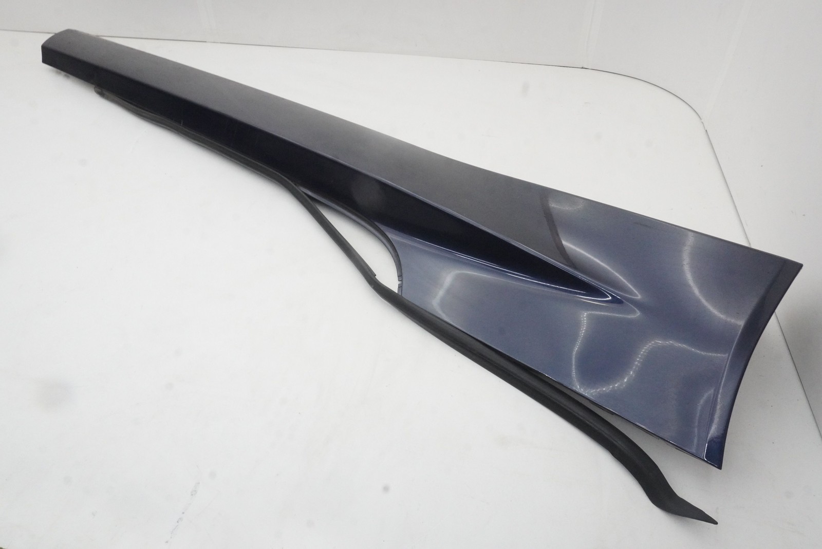 Right Rocker Panel Side Skirt Trim Sill CG4310608AB Aston Martin DB9 2013-17