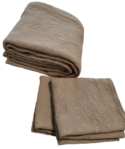 The Company Store KING SET 124"x114" matelasse coverlet + 2 shams bedspread