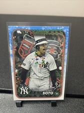 2024 Topps Holiday Juan Soto #H162 Variation Lights & Hat SP Yankees & Base Card