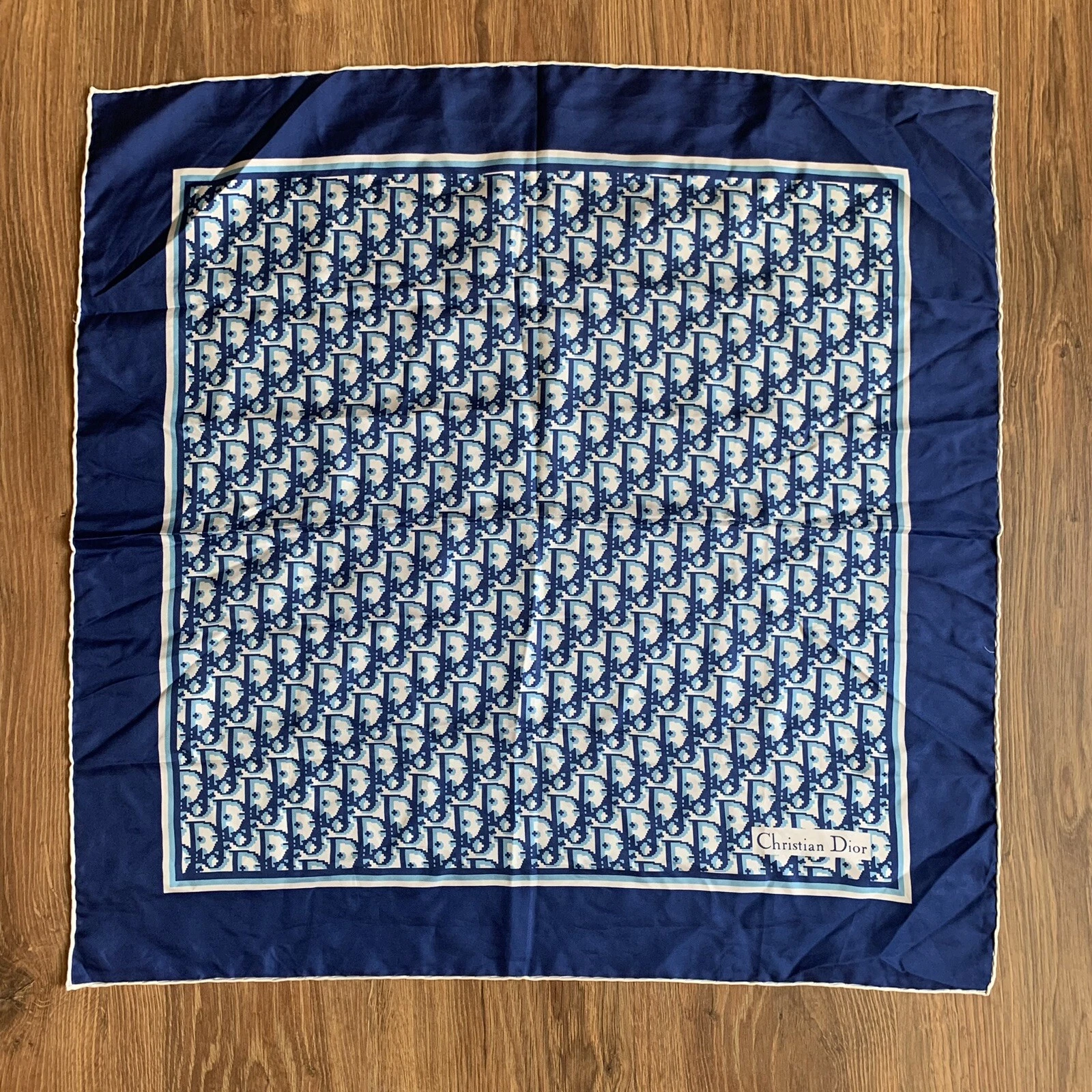 Écharpe en soie vintage Christian Dior monogramme bleu/blanc 67 cm x 67 cm