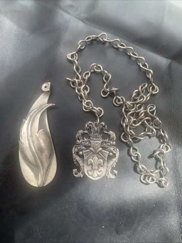 2 Metal Pendants Art Nouveau And crown Knight Fleur De Lis Style With Chain