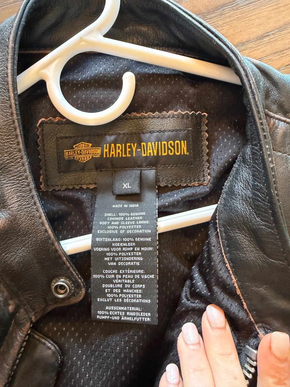 Genuine Harley Davidon leather jacket - product detail image 3