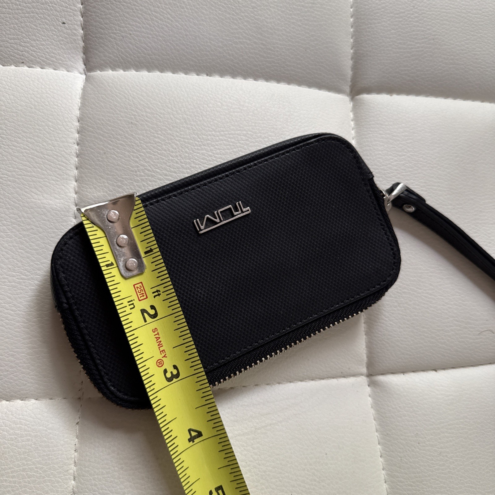 TUMI Carbon Textured Black Slim Card Case Zip Around Wristlet Pouch image 8