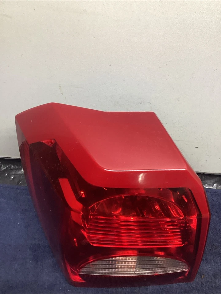 Luz trasera izquierda del lado del conductor Dodge Caliber 2008-2012 montaje luz trasera izquierda Foto 3 de 4