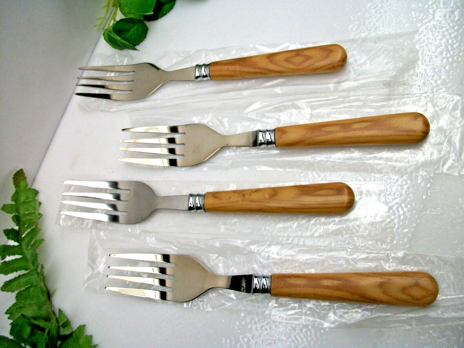 4  Alco HomeTrends  FIESTA BEIGE  Stainless  Wood Grain Handle Salad Forks  NEW