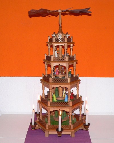 Richard Glässer Christi Geburt Weihnachtspyramide Erzgebirge 5stöckig 1970 #6658 - Bild 1 von 20