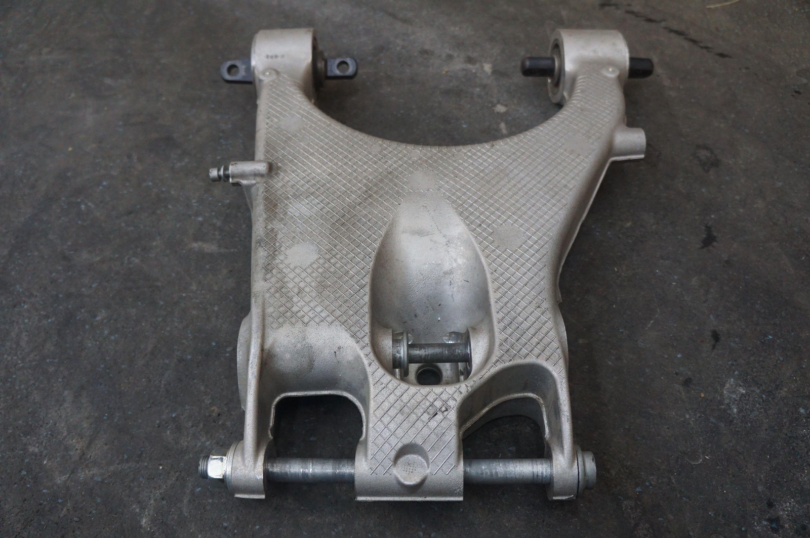 Rear Left Lower Control Arm Oem 314776 343096 Ferrari 488 Challenge 2019 Lh