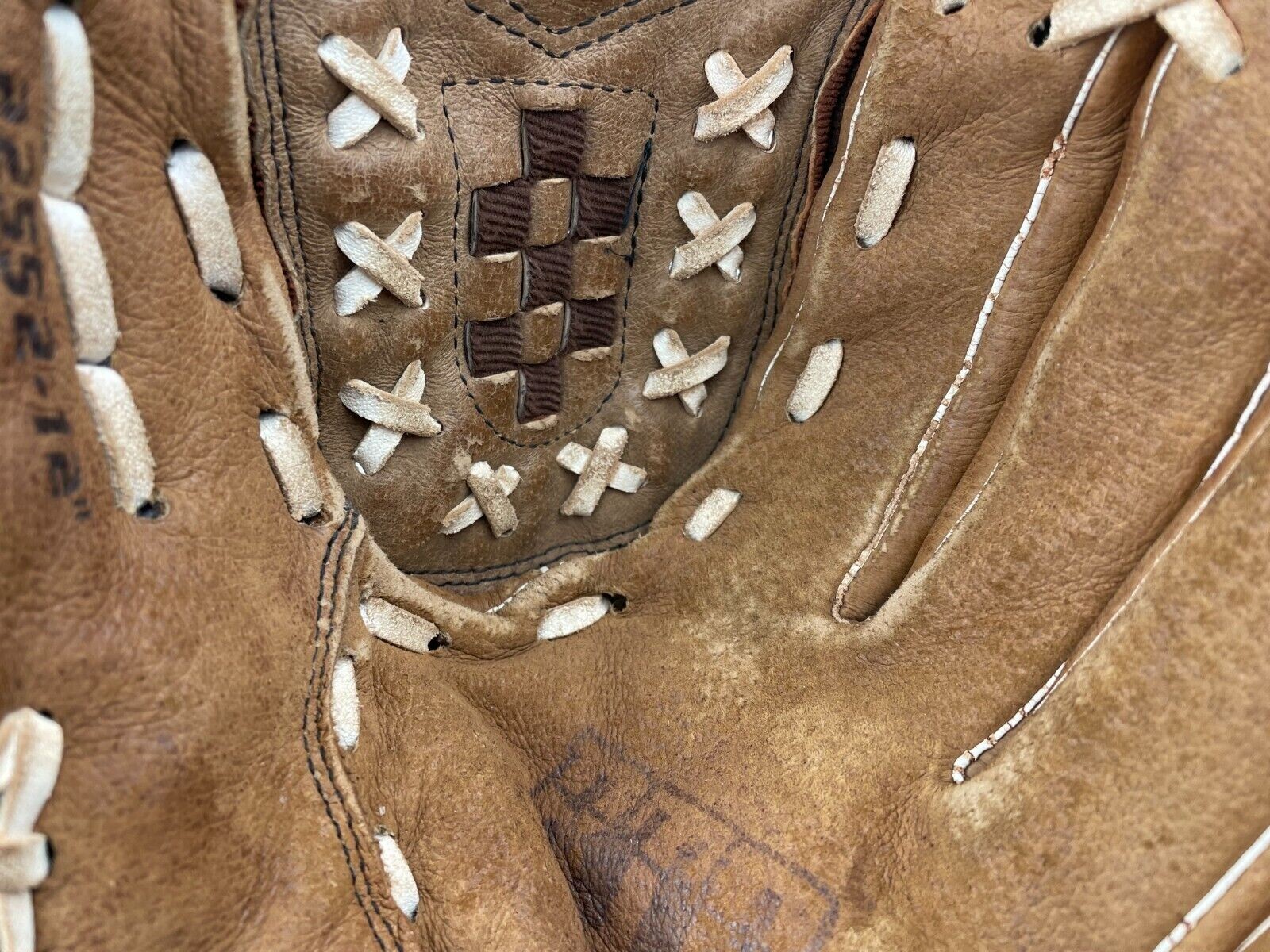 Franklin RTP Pro 22552-12 Youth 12&rdquo; Right Hand Throw Leather Baseball Glove  