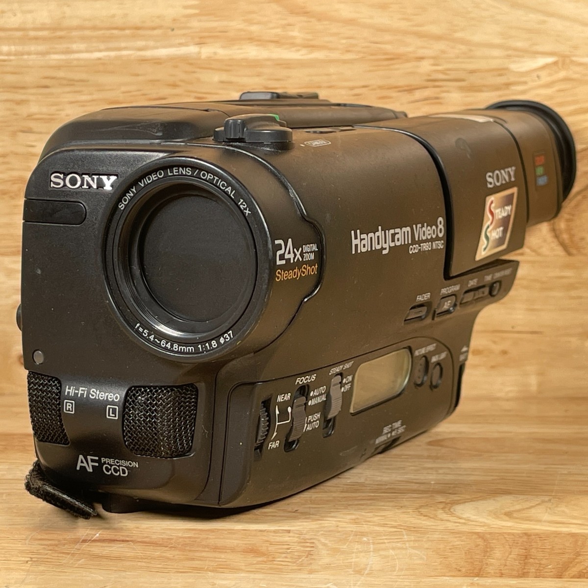 Sony CCD-TR93 Black NTSC Video8 24x Digital Zoom Handycam Sony CCD-TR93 Black NTSC Video8 24x Digital Zoom Handycam