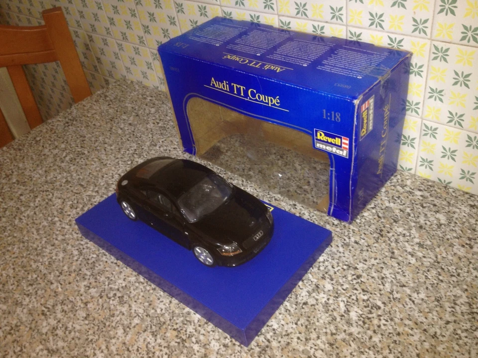 BOX AUDI TT COUPE' REVELL METAL SCALA 1_18 NEW NUOVA AUTO CAR ART.08953 BLACK - Immagine 3 di 4