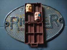 Mattel Hong Kong 1979 Big Jim valise avec 2 masques interchangeables d'espion