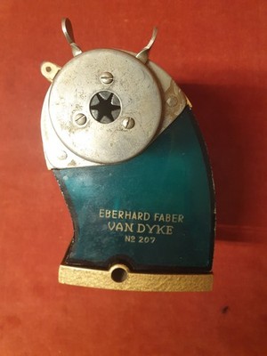 alter Bleistiftanspitzer Eberhard Faber Van Dyke No. 207 Metall und Kunststoff