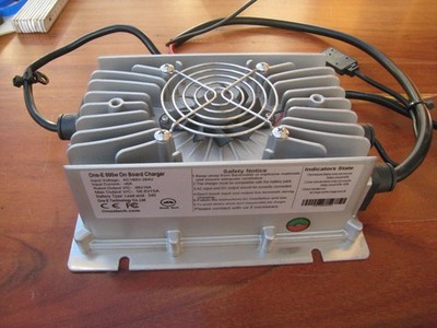 One-E-800W On Board Batterie Ladegerät Golf Cart Bleisäure 48Volt 15Amp