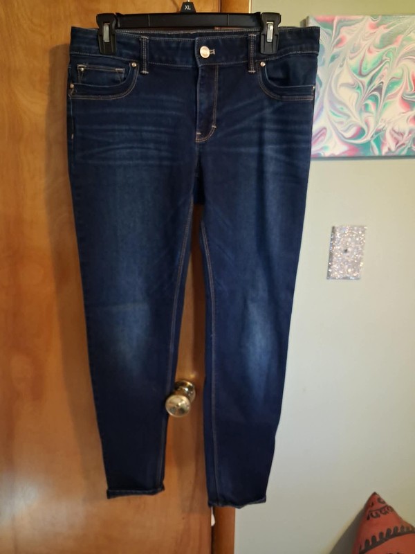 White House Black Market Jeans Size 8 Regular Skinny Leg Denim