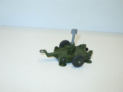 DINKY TOYS MILITAIRE fusée corporal origine et mécanisme, 1 ailette