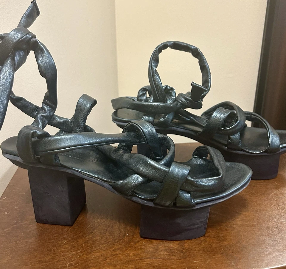 💝💐💝Trippen Acrobat Navy Platform  Leather Open Toe Adjustable Straps— 39 EU - Image 3 of 4