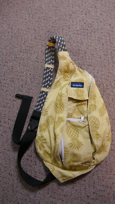 KAVU Original Rope Sling Bag Pineapple Print Crossbody  display picture 1