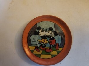 Vintage 1950s Disney Metal Mickey Mouse & Minnie Small  2 5/8”