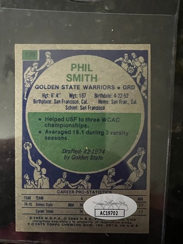 Tarjeta de novato autografiada Phil Smith 1975 Topps #139 de los Warriors radiocontrol automática NBA JSA - Imagen 2 de 2