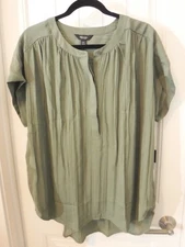 Simply Vera Wang Women's XXL Short Sleeve Top Shirt 2XL Green Poly Buttons