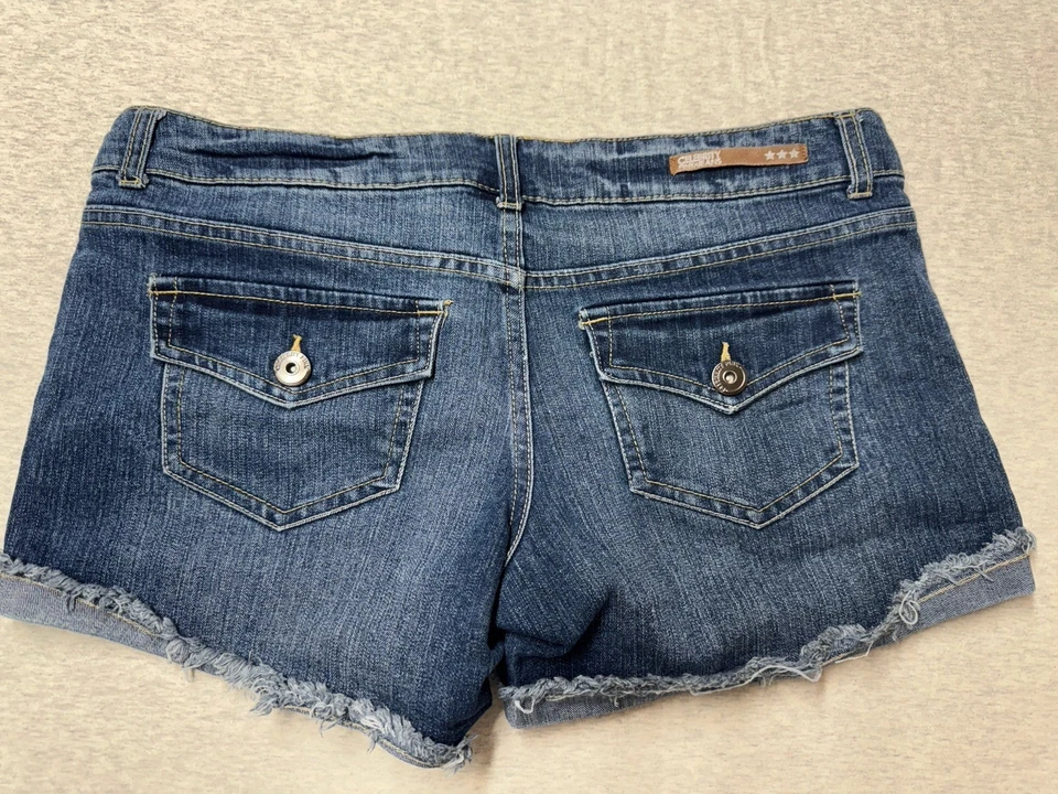 Celebrity Pink Jeans Woman’s Shorts Button Fly Sz11 - Image 2 of 4