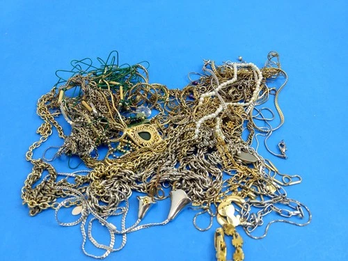 Huge Lot of Fashion Costume Jewelry Necklace Chains Vintage