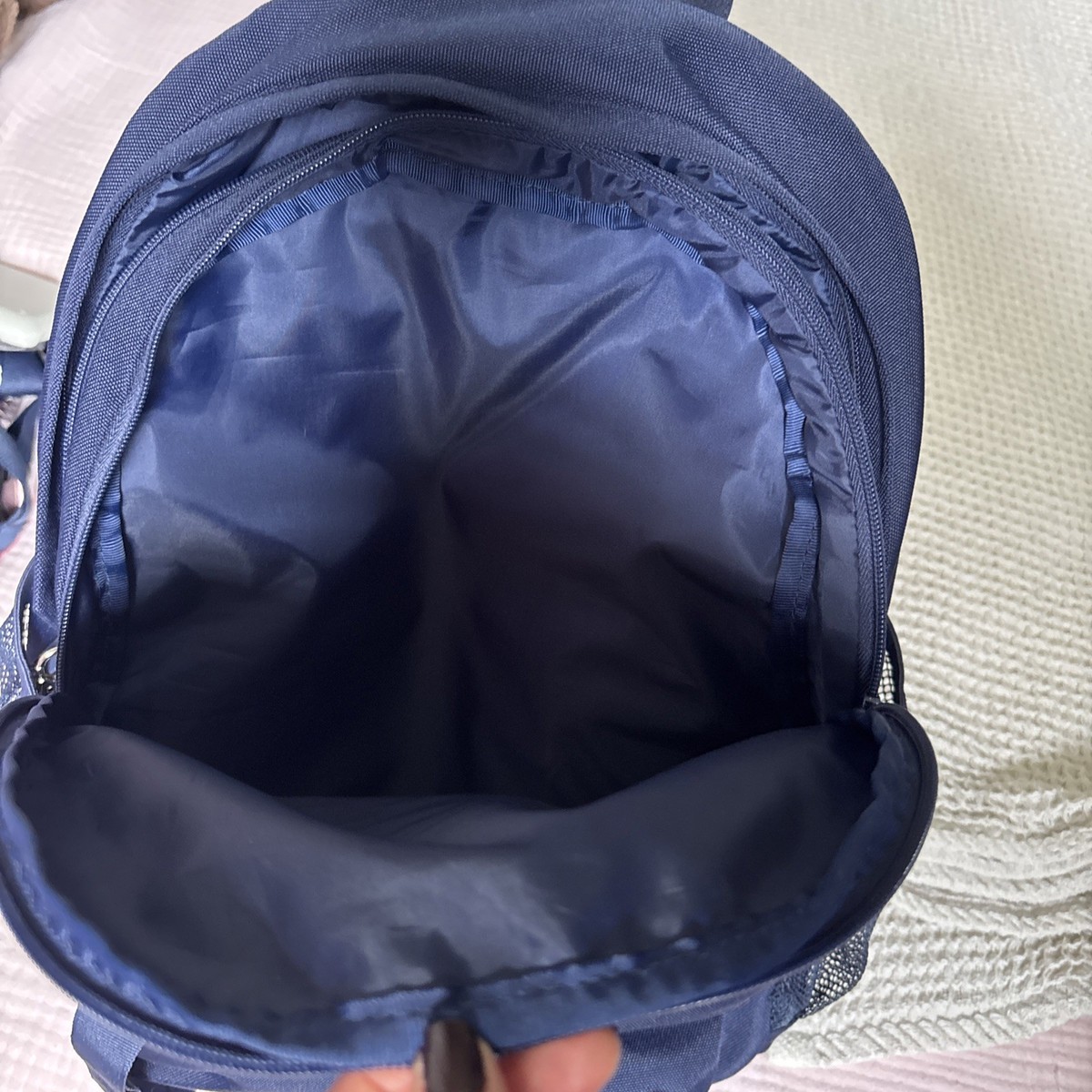 NEW‎ Pink Victoria’s Secret Ivy Classic Blue Canvas Quilted Puffer Backpack O/S Victoria main image 4