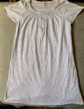 Aria Collection Women's Floral Knit Nightgown with pockets Medium cute detail