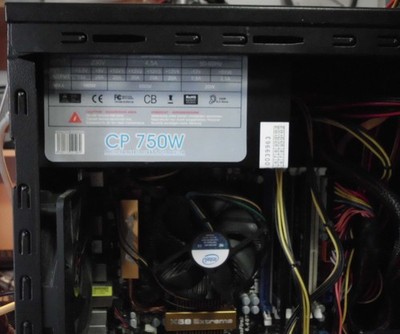 Leistungsstarkes Netzteil CombatPower CP 750W - viele Ausgänge - TOP Zustand