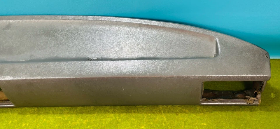 84-88 Toyota Gray Pickup truck 4Runner OEM Dash Pad Damaged 4x4 4wd 2wd SR5 - Image 4 of 4