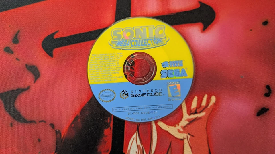 Sonic Mega Collection (GameCube, 2002) - Complete CIB W/ Manual Tested Working  - Image 4 of 4