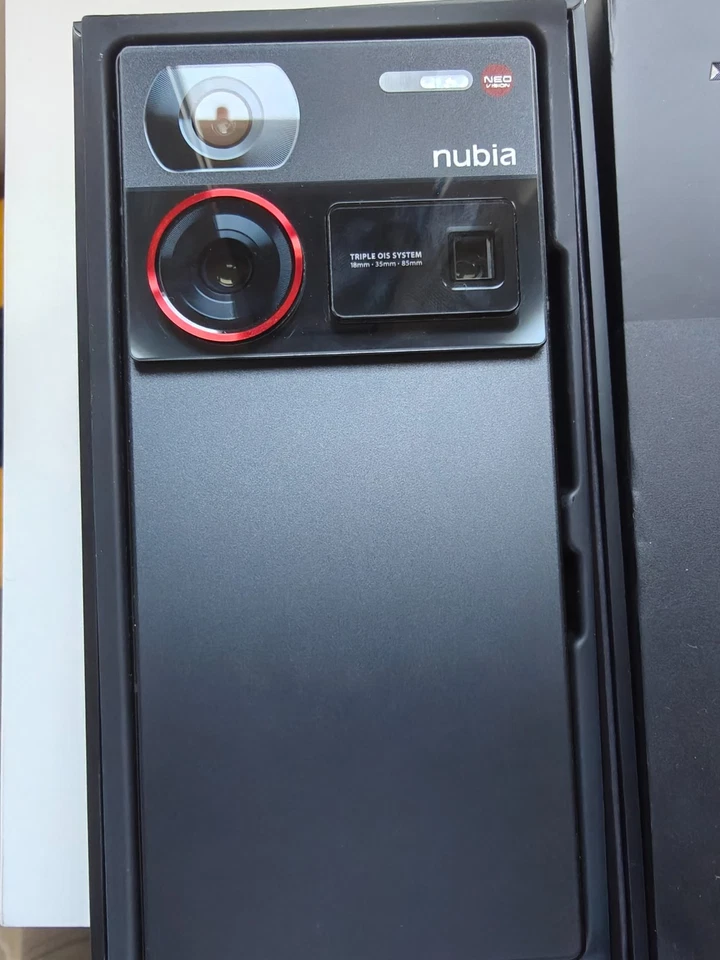 Zte Nubia z60 Ultra Black 8GB+256GB - Immagine 4 di 4