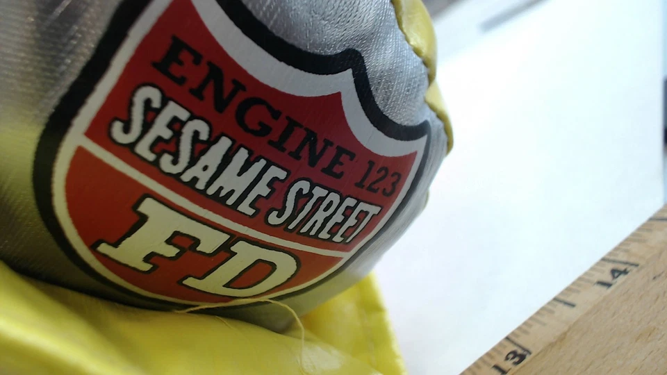 PAR de 2005 Nanco Sesame Street bombeiro bombeiro Elmo pelúcia 18" + 2 OUTROS - Imagem 4 de 4