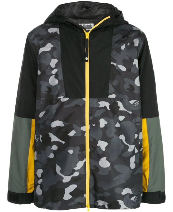 A BATHING APE (BAPE) Giacca con cappuccio mimetica A Bathing Ape Gradation Taglia L