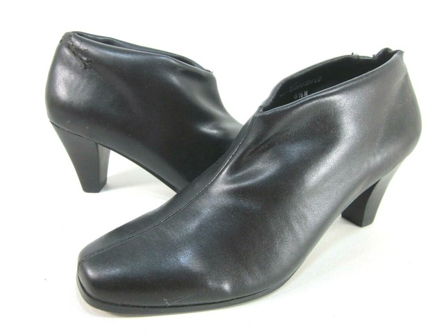 bare traps saydie boots