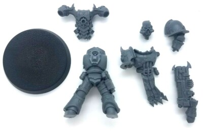 Size Comparison Of A Jumping Chaos Space Marine From Shadowspear And A Space Marine From Heroes