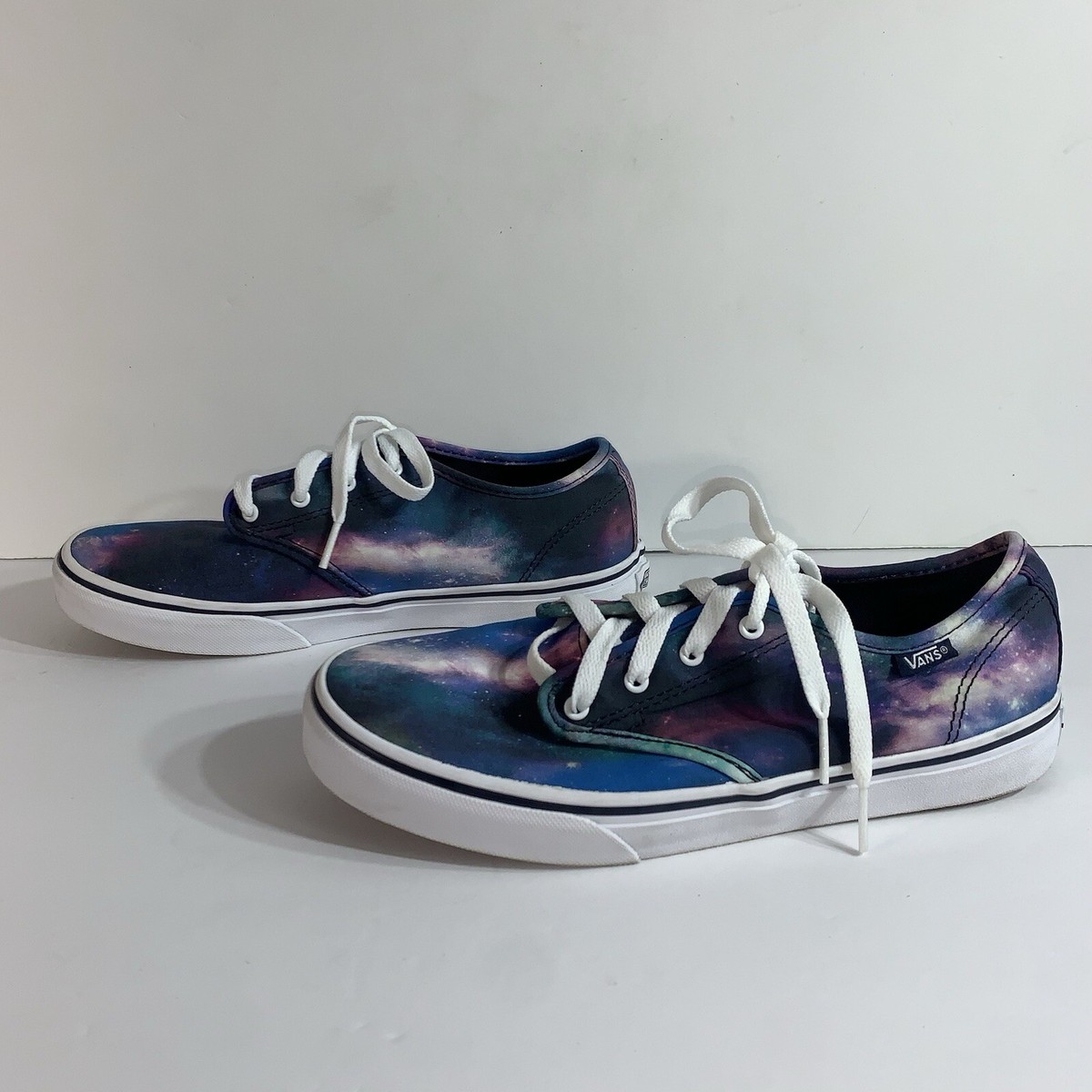 Vans Women Low Top Sneaker Size 6 Purple Blue Galaxy Print  display picture 1