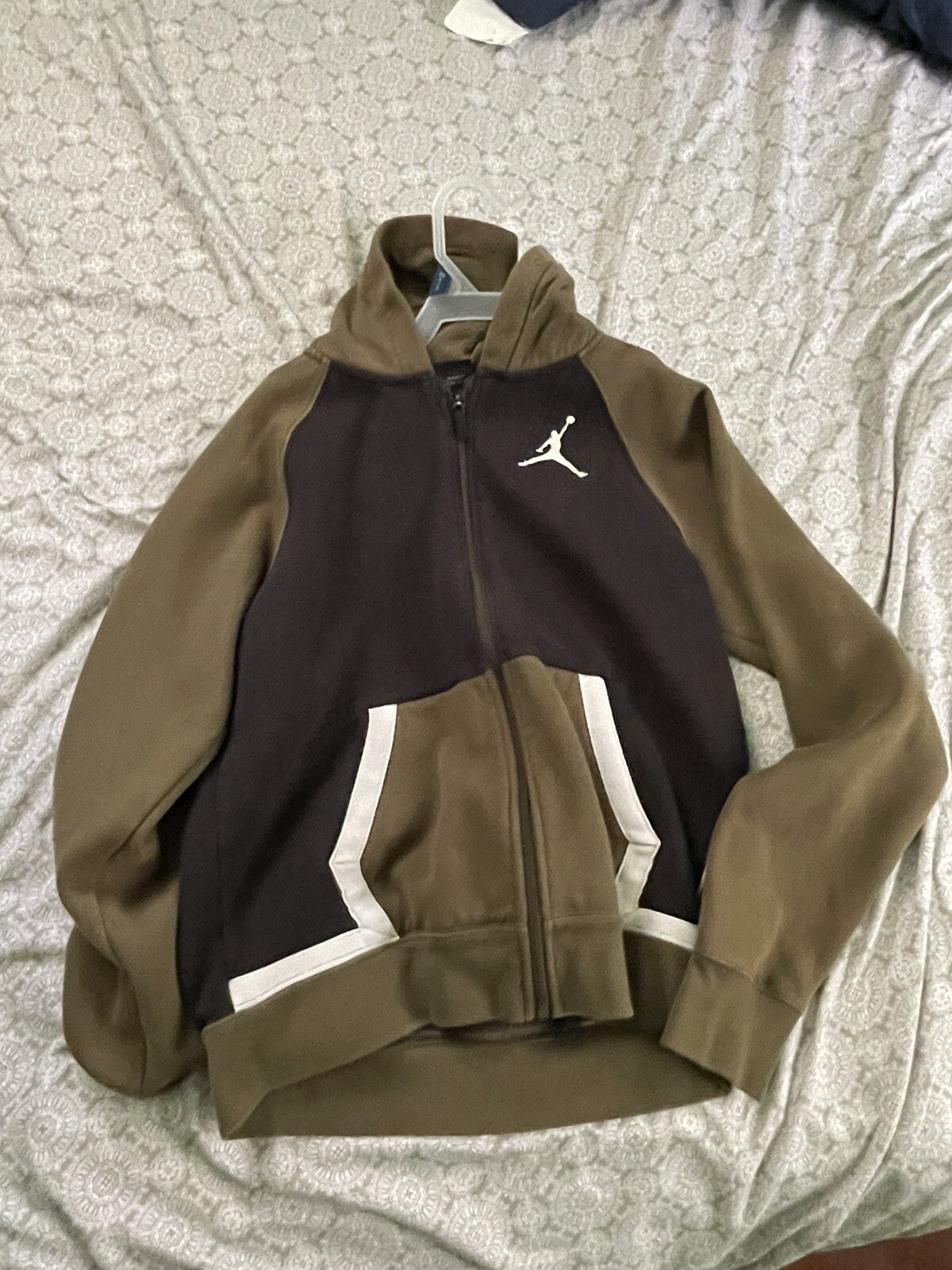 Picture 1 of 3