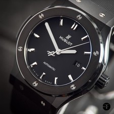 2022 Hublot Classic Fusion Automatic 42mm 542.CM.1171.RX Black Ceramic 5