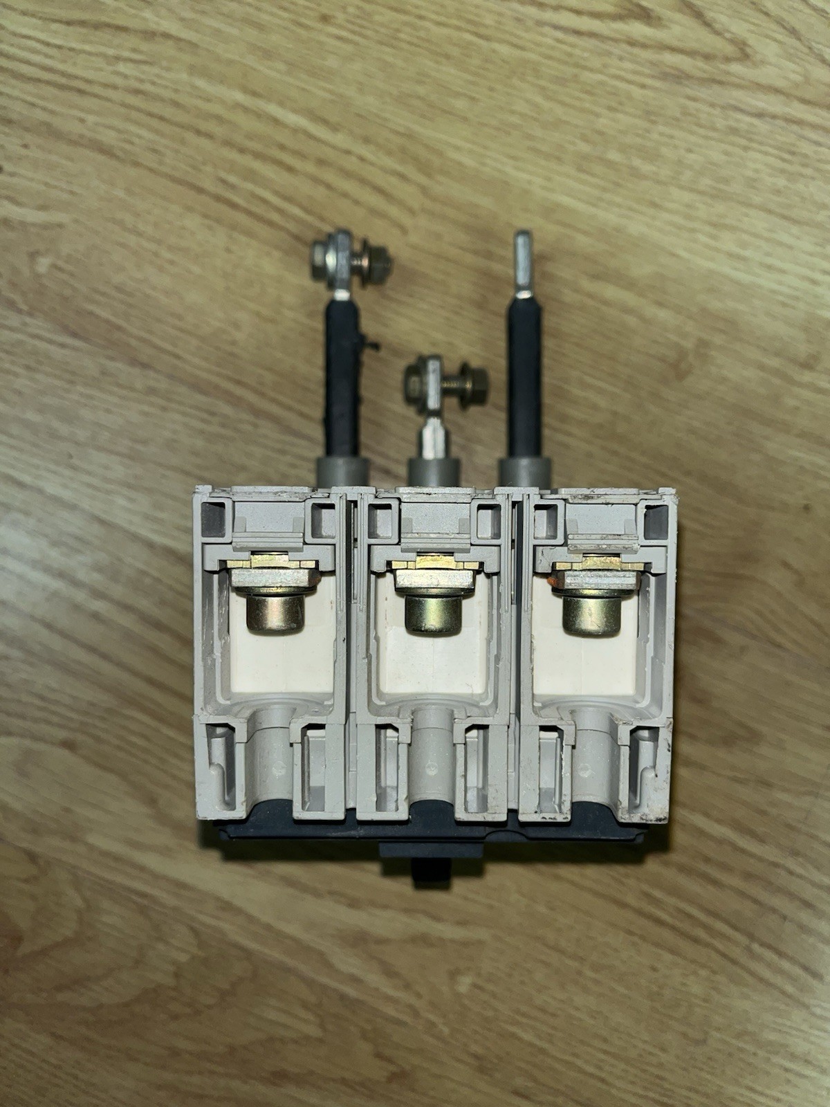 멀린 게린 NS250N 회로 차단기 + TM250D 트립 장치 5