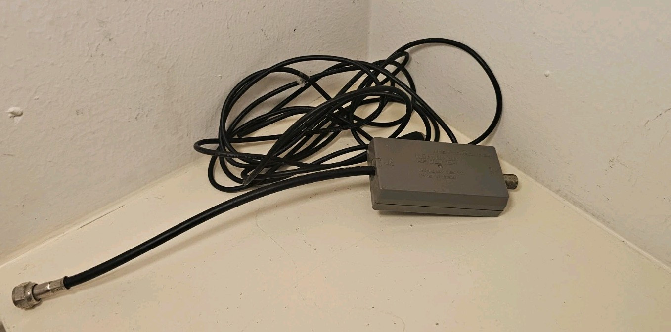 Nintendo NES RF AV Cable Adapter Switch (NES-003)