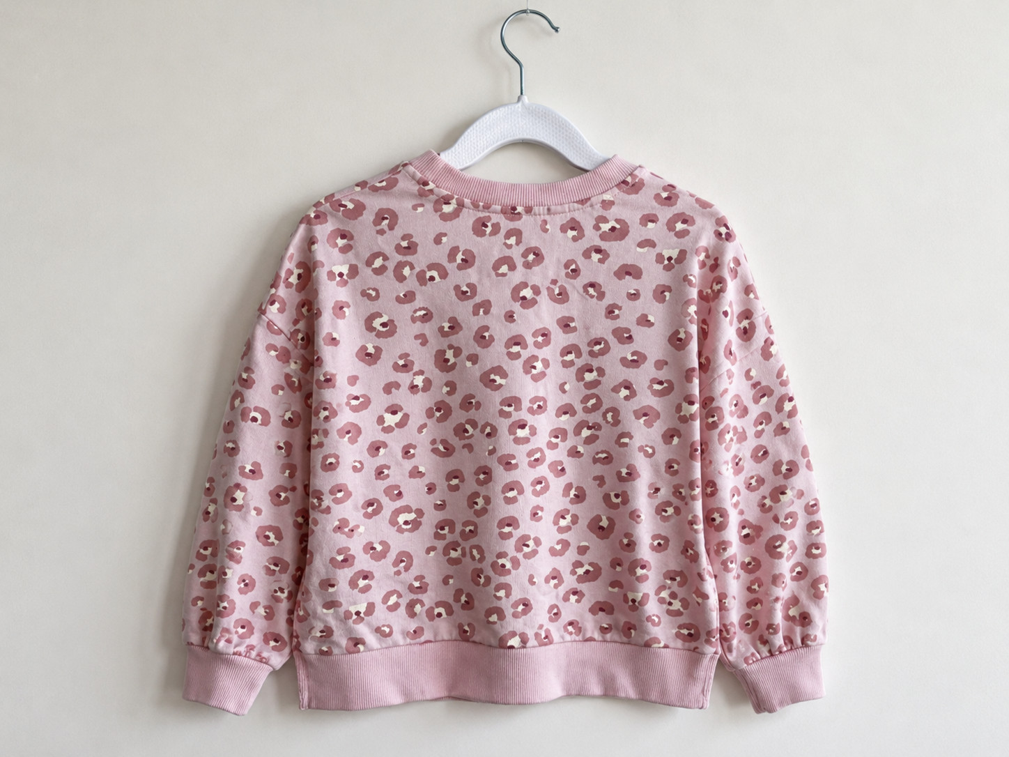 Mango Girls Pink Leopard Print Sweatshirt Age 5-6 Years – Excellent Condition image 3