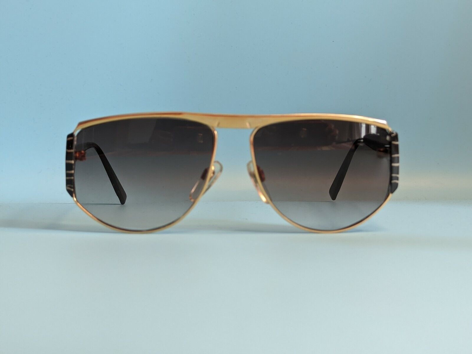 VINTAGE RECTANGULAR SILHOUETTE METAL SUNGLASSES M… - image 1