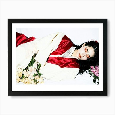 Asiatische Frau mit Blumen Kunstdruck gerahmt Wandbild Poster Leinwanddruck Bild