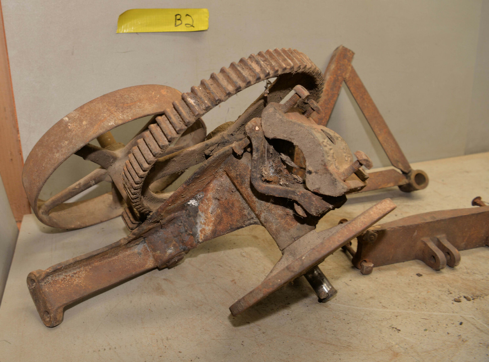 Baker Mfg water well pump jack hit & miss engine tool collectible