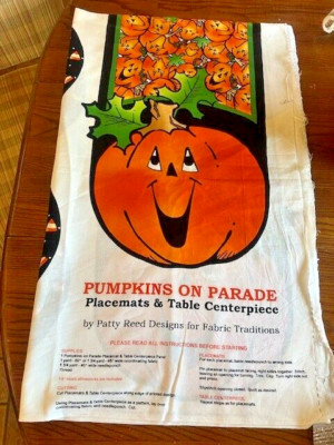 2004 Halloween Fabric Panel Pumpkins On Parade Placemats And Table Runner Uncut